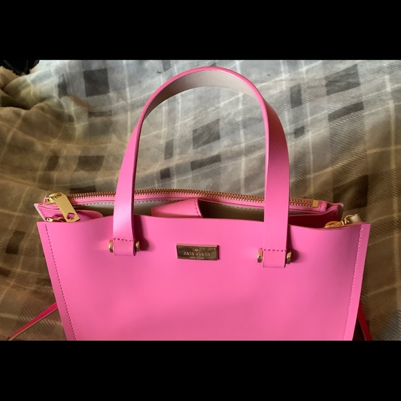 KATE SPADE beautiful spring bag. NWOT. - Picture 1 of 10